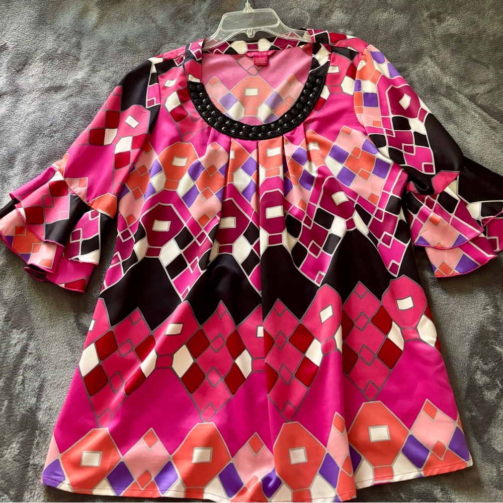 Sunny Leigh Pink Geometric Blouse, L